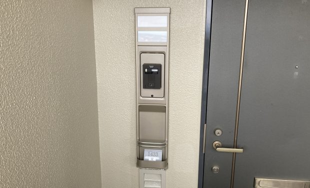 インターホンパネル